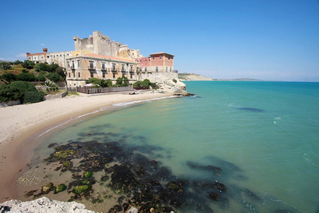 הוילה ליקאטה Castel Sant'Angelo Sea View מראה חיצוני תמונה
