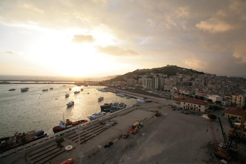 הוילה ליקאטה Castel Sant'Angelo Sea View חדר תמונה