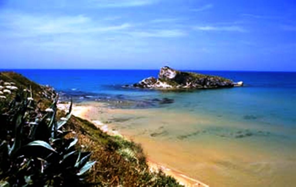 הוילה ליקאטה Castel Sant'Angelo Sea View מראה חיצוני תמונה